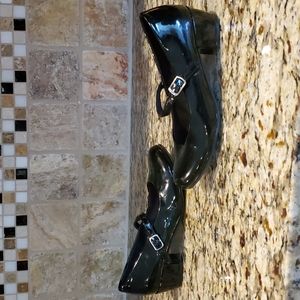 SO brand, black patent leather shoes, girls size 2